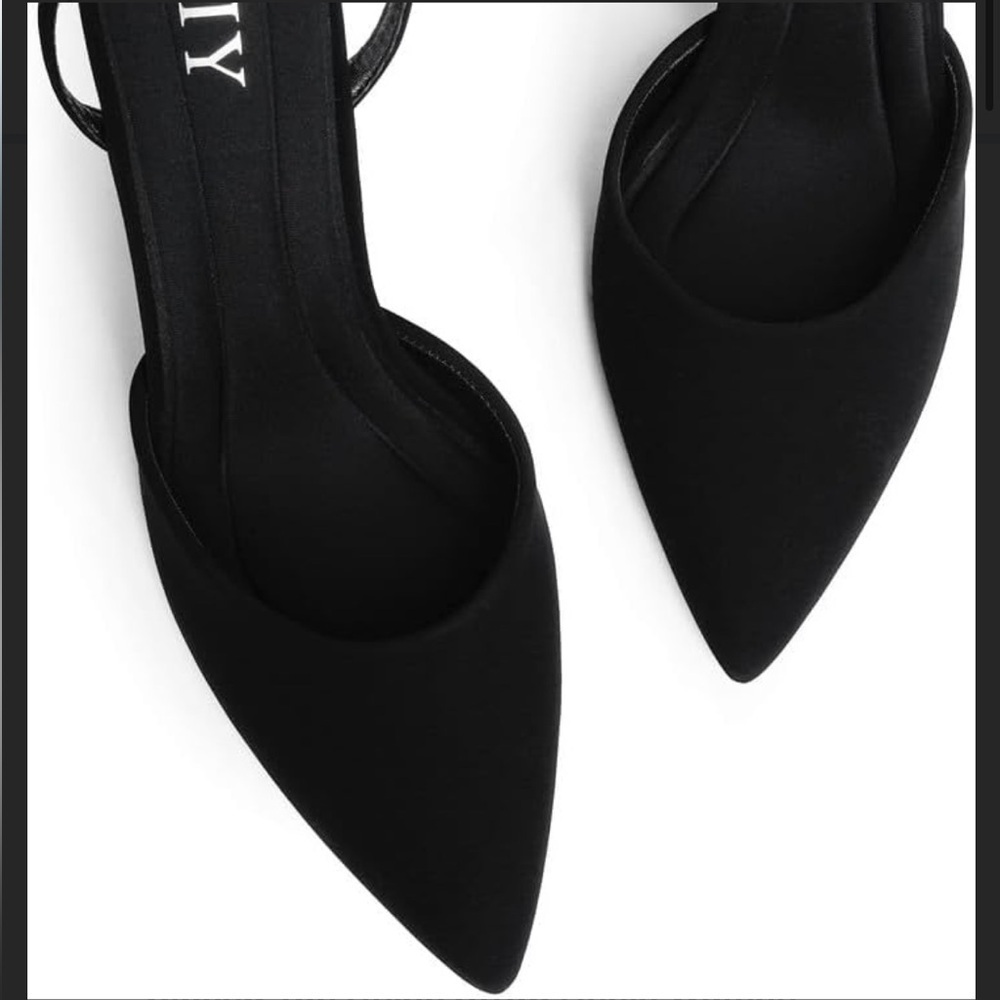 NIB QIY Closed Toe Ankle Strap Heels Pumps Pointed Toe Sandals - Picture 2 of 5